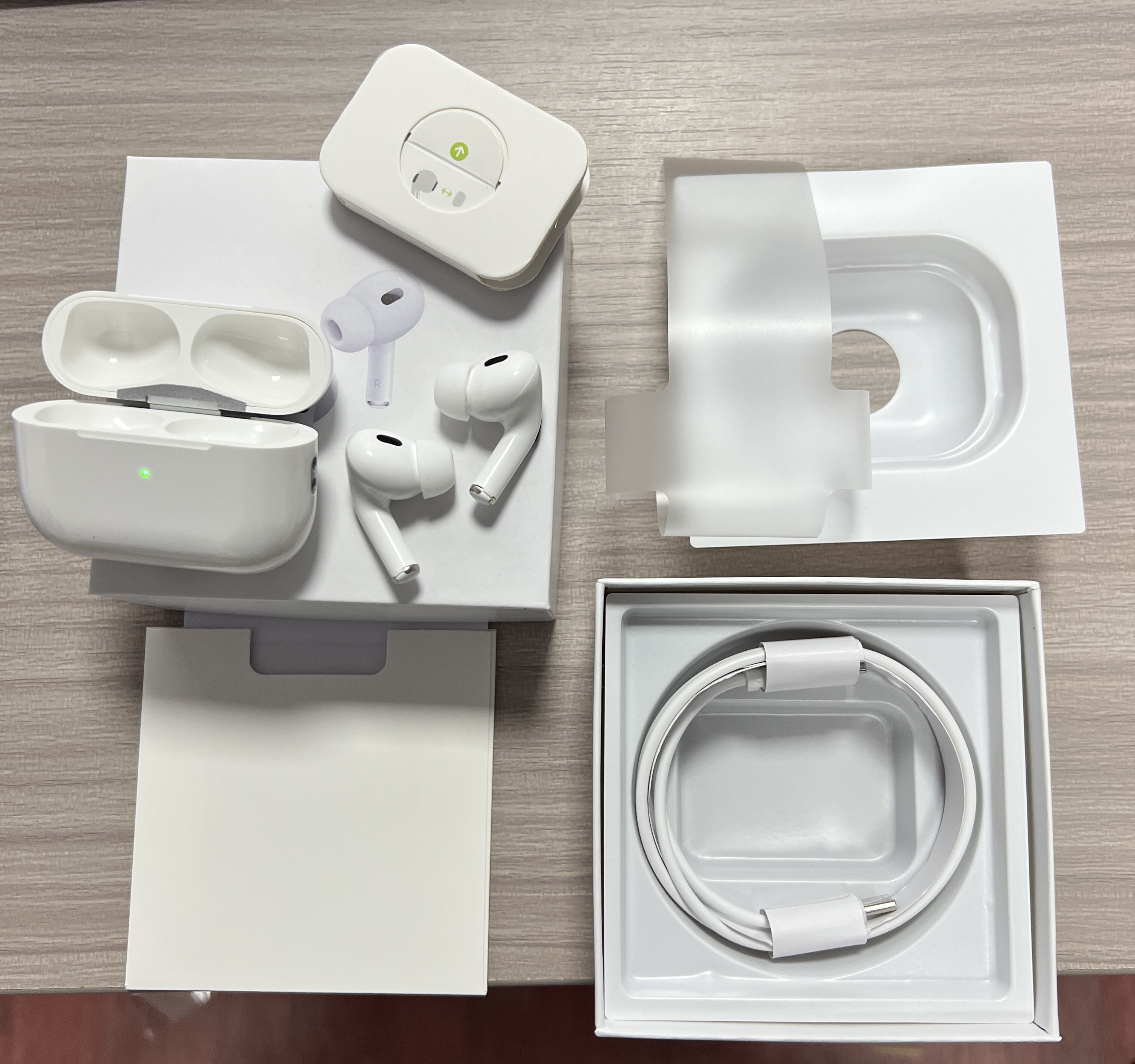 White Wireless Bluetooth Earbuds (YCS-AUS-002)